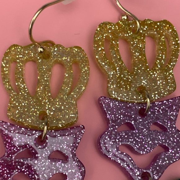 Mardi Gras Party Earrings #party #masquerade #parade - Picture 4 of 4